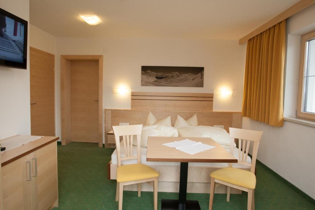 Hotel Haus Muehlbach Fiss Pokoj fotografie